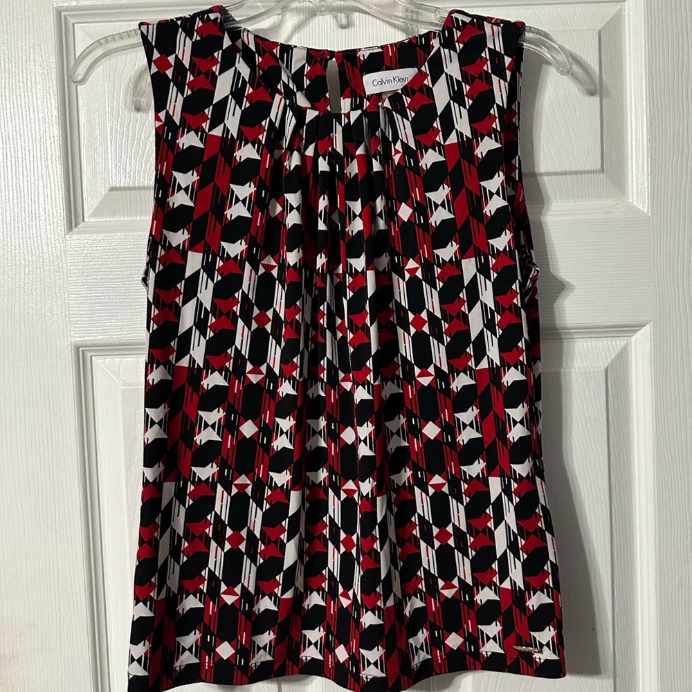 Calvin Klein Petite Women's Sleeveless Geometric Top